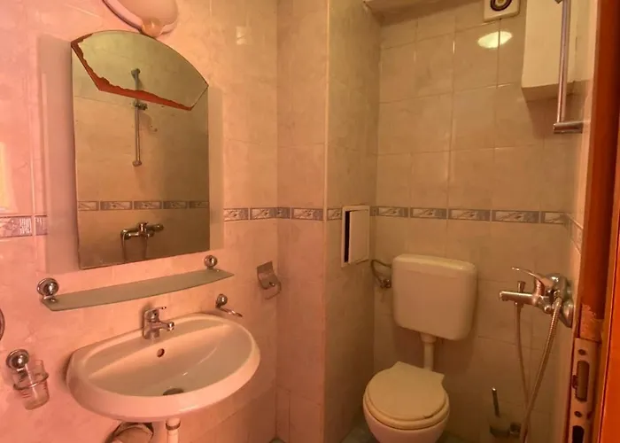 & Perla アパート *