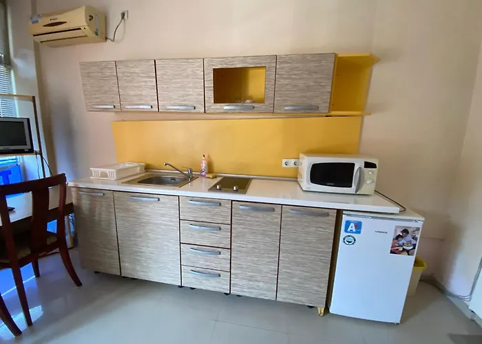 アパート & Perla *