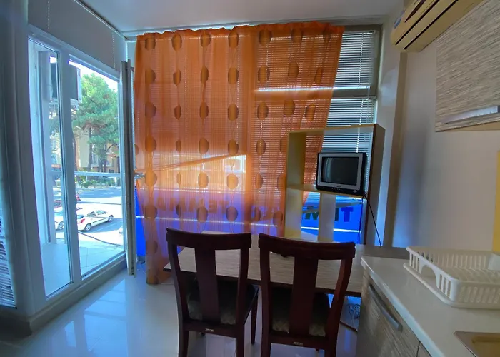 アパート & Perla *