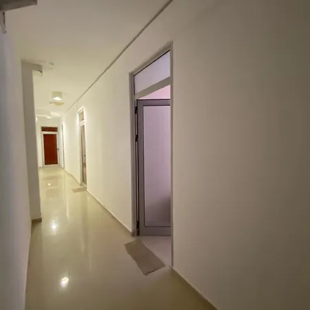 & Perla ساني بيتش