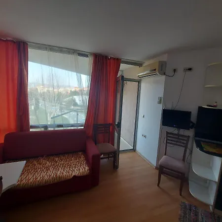 & Perla Apartment